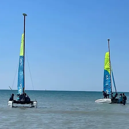 Dans Parc Residentiel De Loisirs, Piscine, 150m De La Dağ evi Jullouville-les-Pins